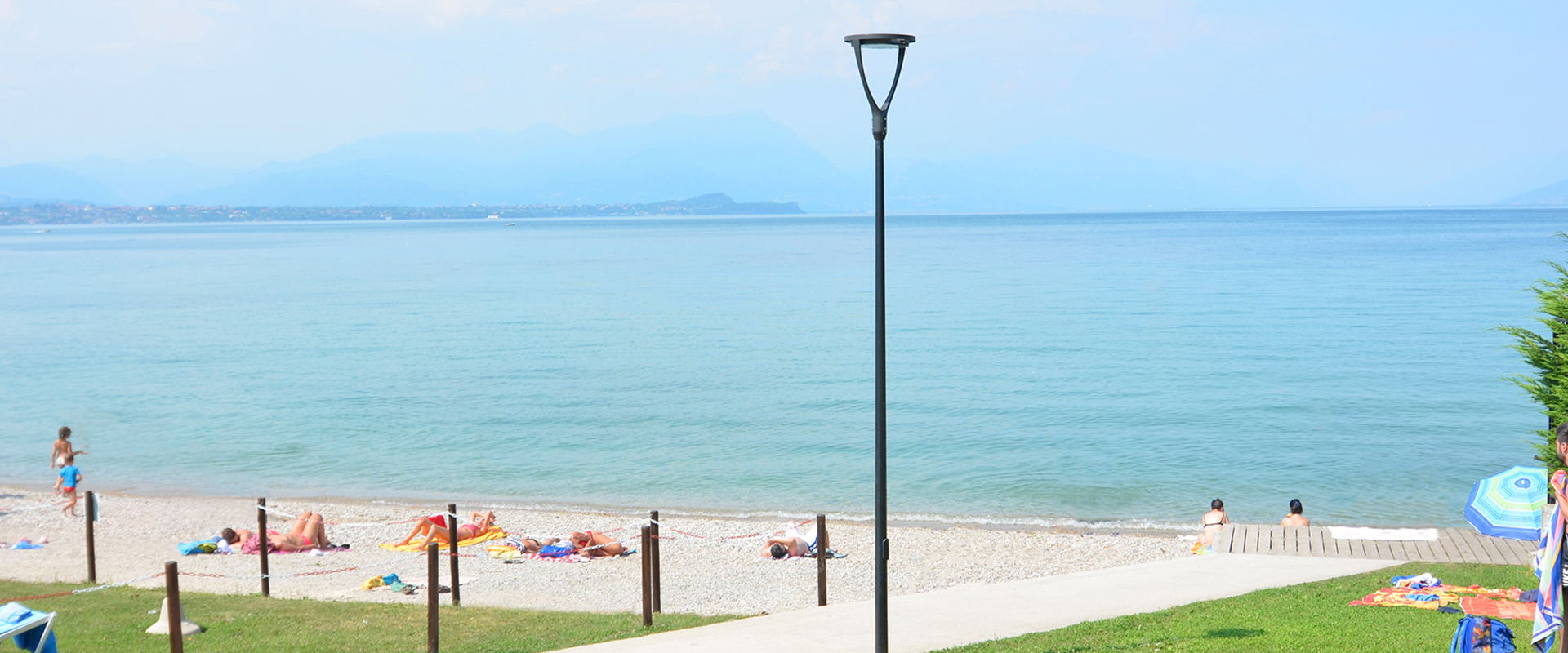 Illuminazione urbana a LED lampione di design ECORAYS - AEC Illuminazione