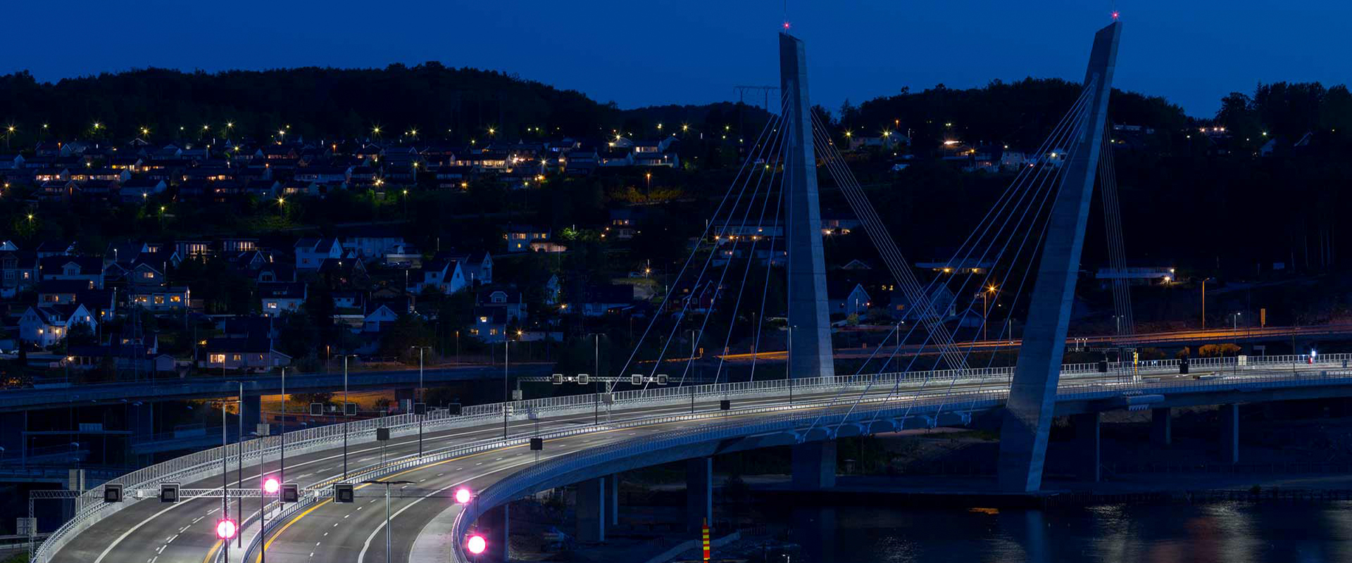 Illuminazione LED del Farris Bridge