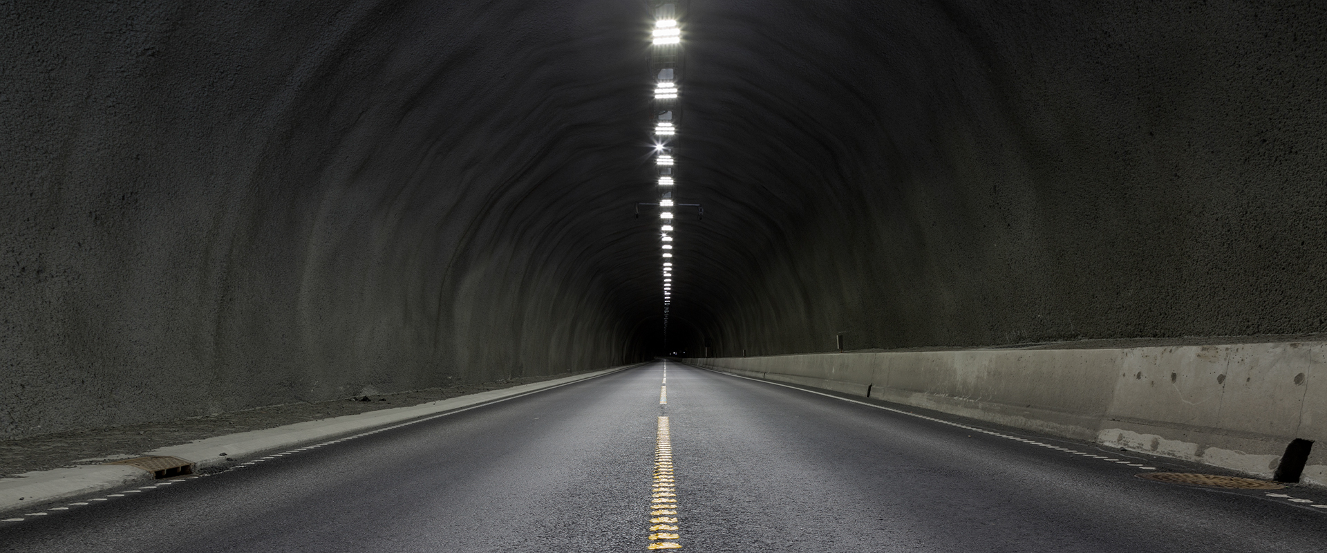 Faro LED tunnel stradali