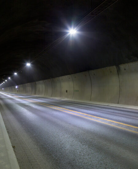 Faro LED per gallerie stradali