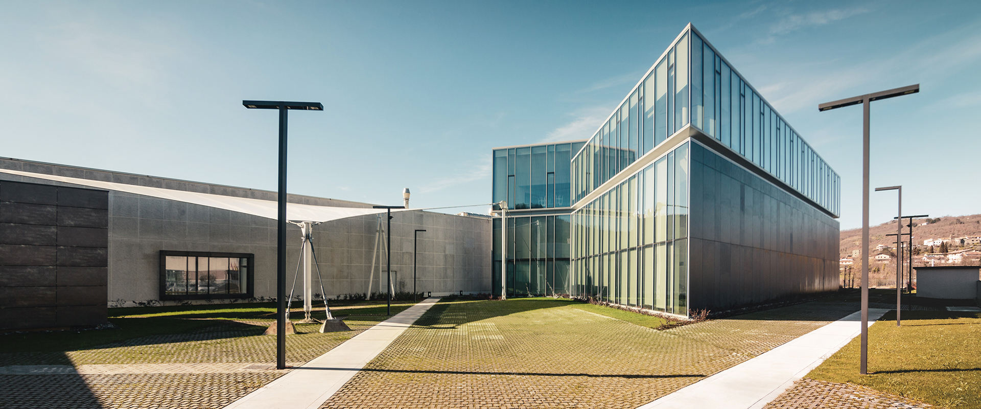 AEC Illuminazione Headquarters Italiano - azienda di illuminazione pubblica